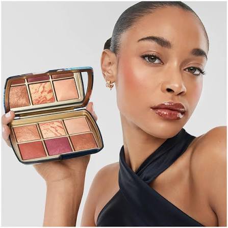 **EXTRA HOT PRICE**  Hourglass Limited Edition Fox Pallette