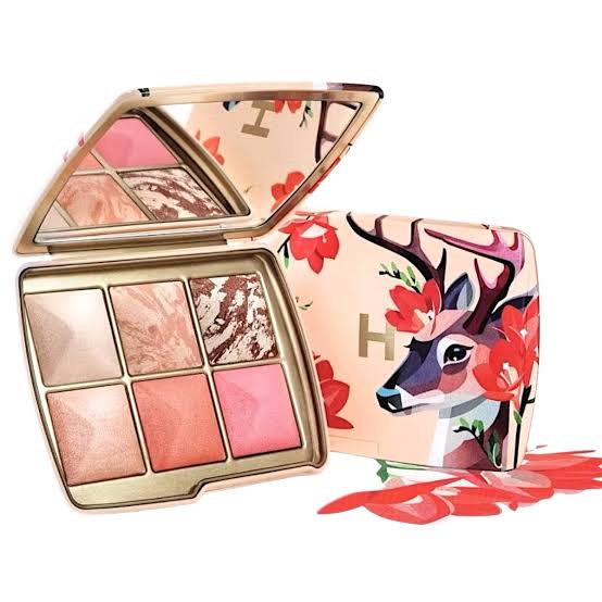 **EXTRA HOT PRICE**  
Hourglass Limited Edition Deer Pallette