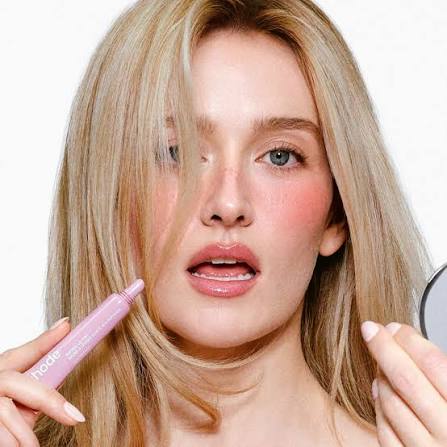 Rhode Peptide Lip Treatment Pretzel