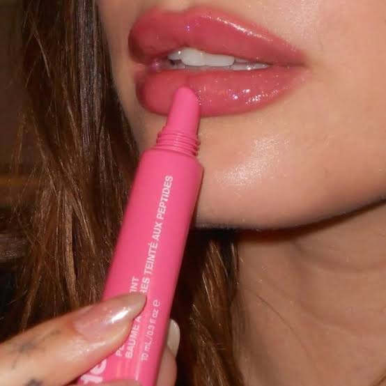 Rhode Peptide Lip Treatment Sugar Cookie
